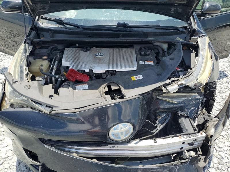 2017 TOYOTA PRIUS THREE TOURING 12