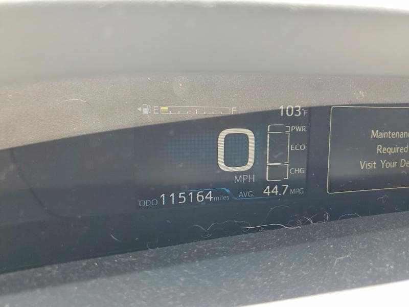 2017 TOYOTA PRIUS THREE TOURING 9