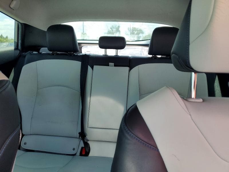 2017 TOYOTA PRIUS THREE TOURING 10