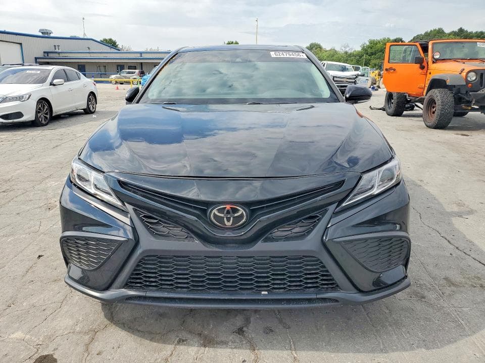2022 TOYOTA CAMRY SE 5