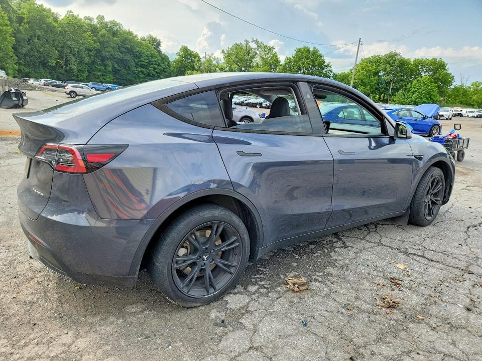 2023 TESLA MODEL Y 3