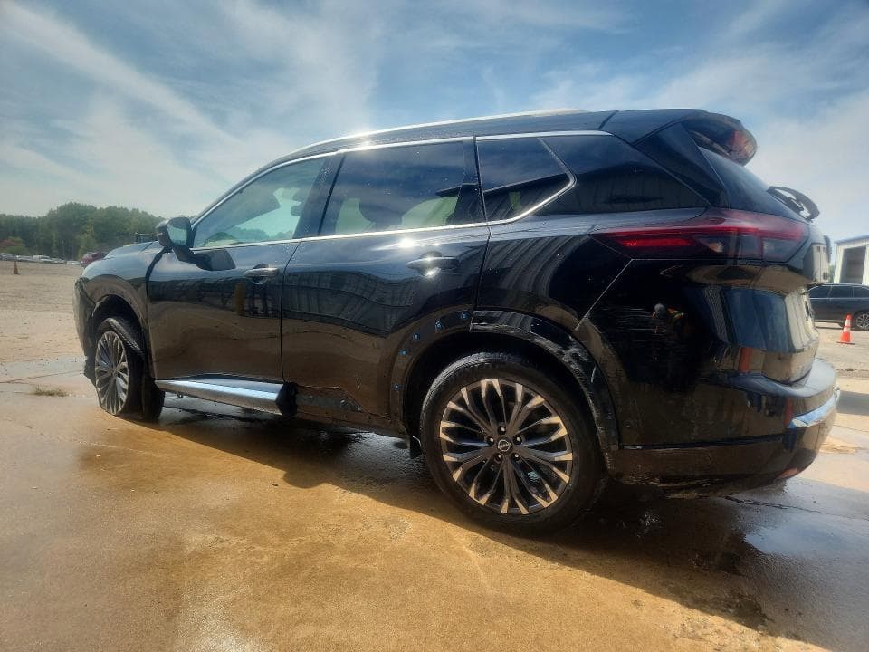 2026 NISSAN ROGUE PLATINUM 2