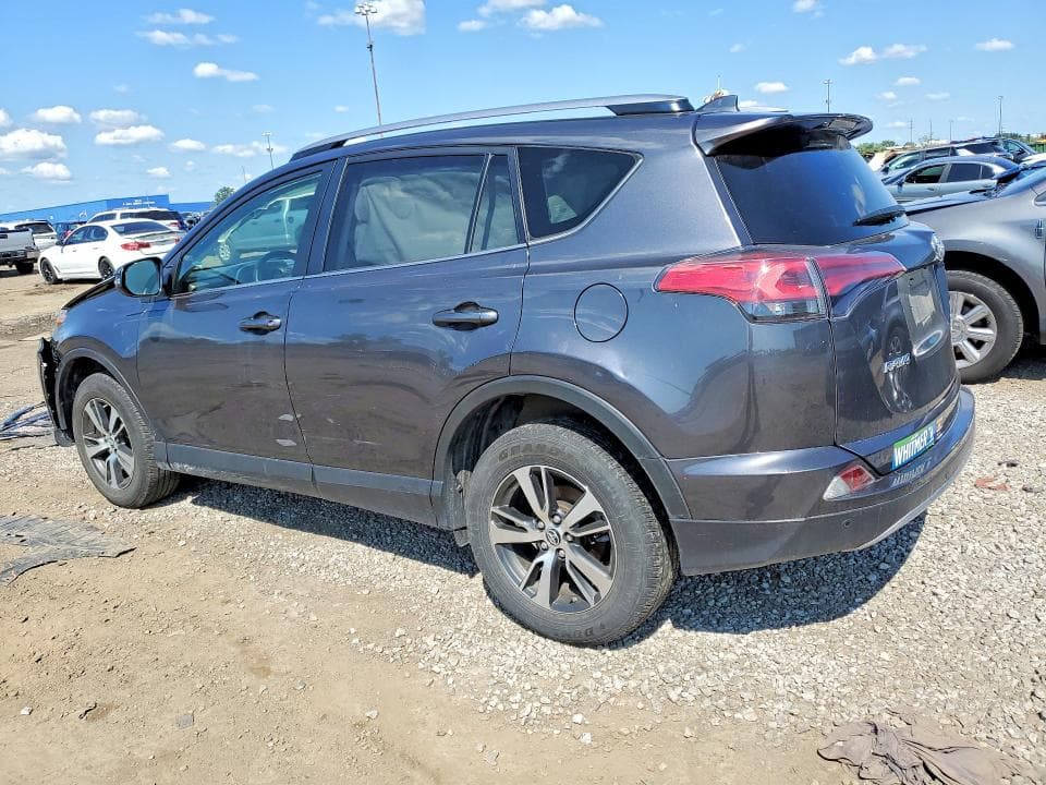 2017 TOYOTA RAV4 XLE 2