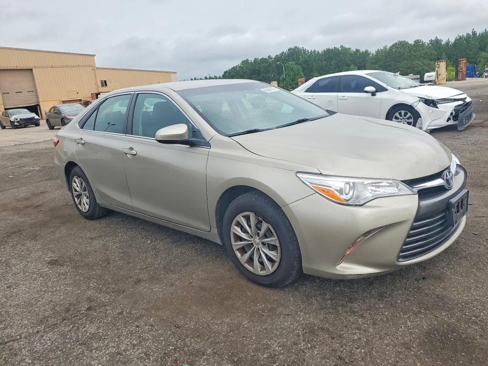 2017 TOYOTA CAMRY LE 4