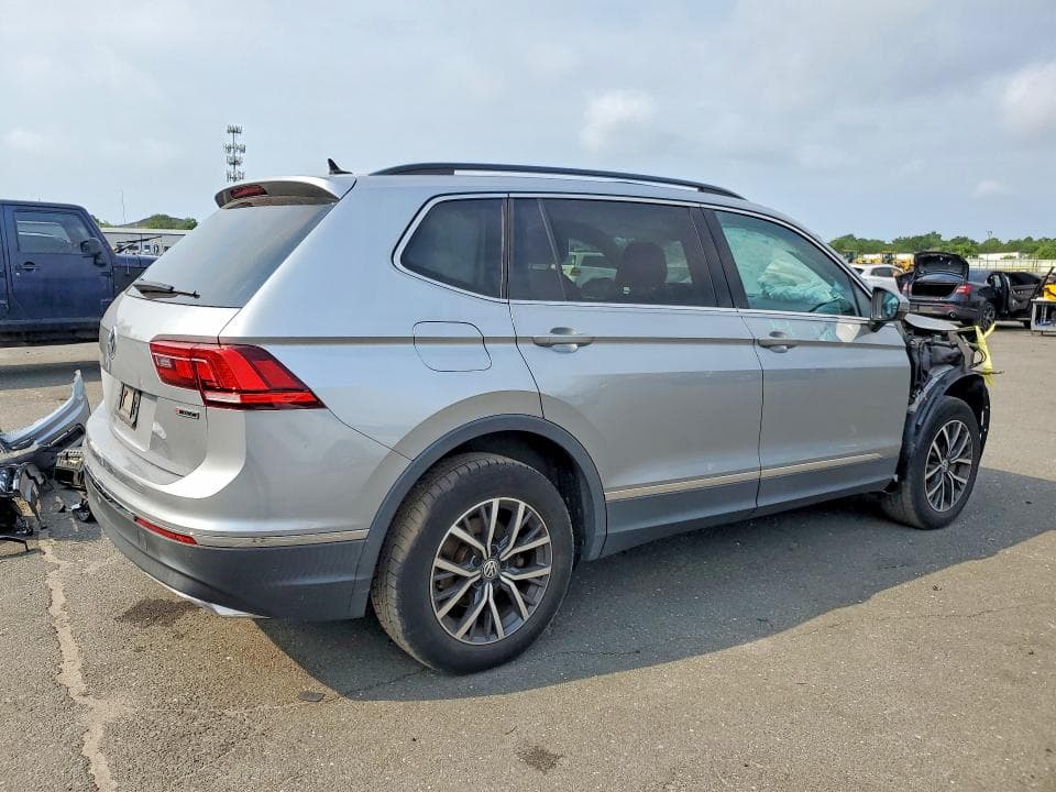 2020 VOLKSWAGEN TIGUAN SE 3