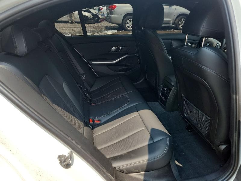2023 BMW 330XI 10