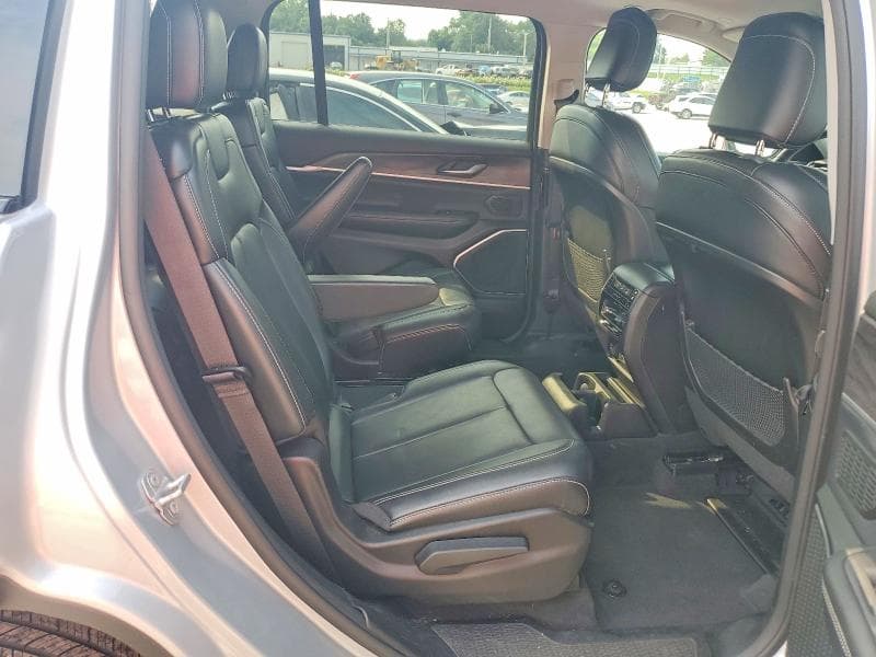 2022 JEEP GRAND CHEROKEE L LIMITED 12