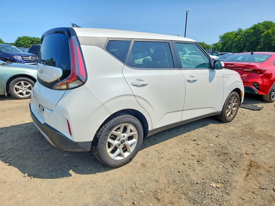2023 KIA SOUL LX 3
