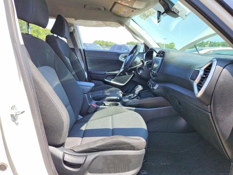 2023 KIA SOUL LX 7