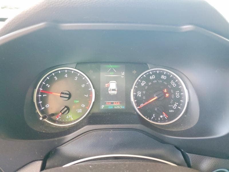 2021 TOYOTA RAV4 XLE 9