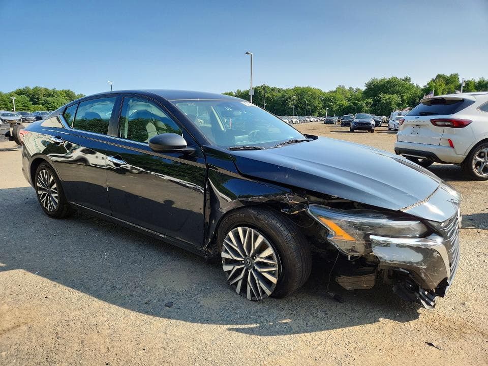 2024 NISSAN ALTIMA SV 4