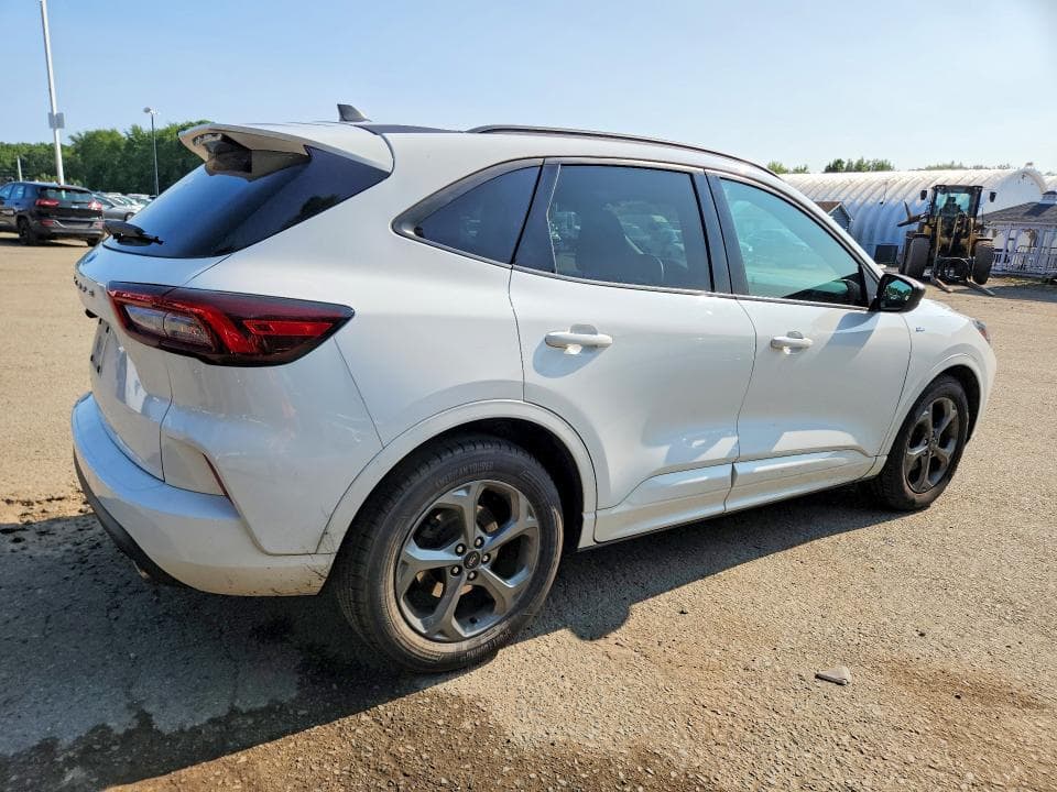2023 FORD ESCAPE ST LINE 3