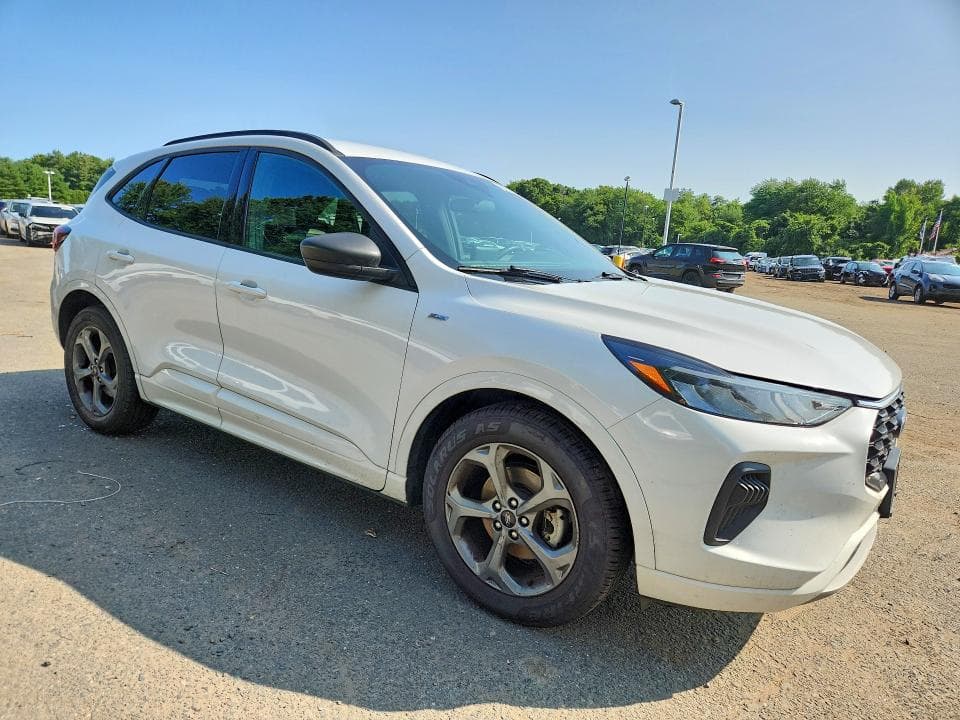2023 FORD ESCAPE ST LINE 4