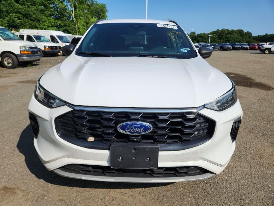 2023 FORD ESCAPE ST LINE 5
