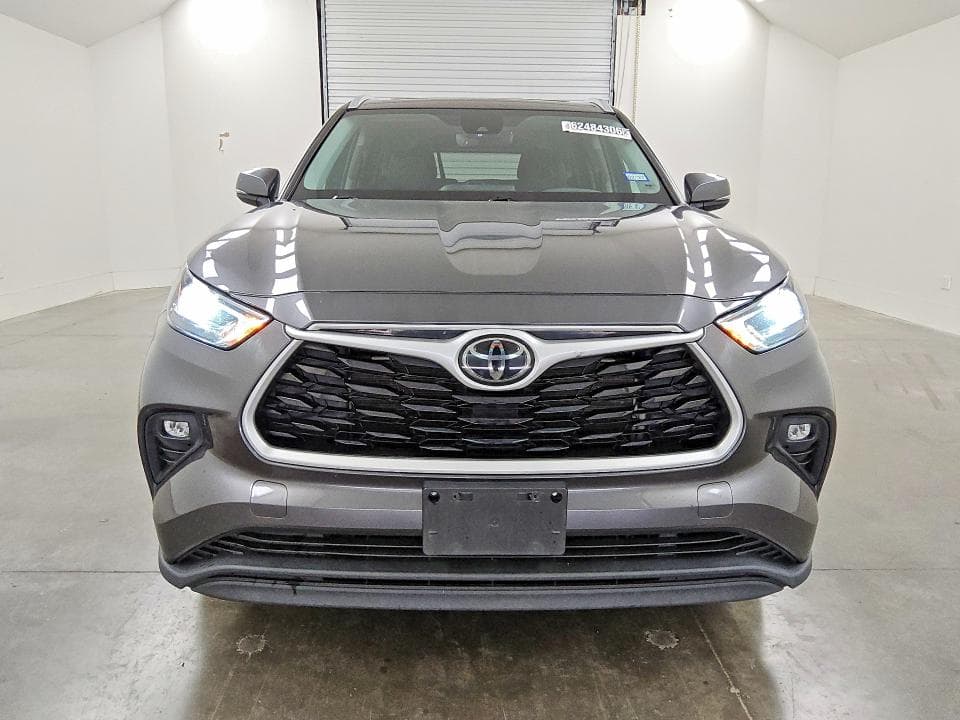 2022 TOYOTA HIGHLANDER XLE 5