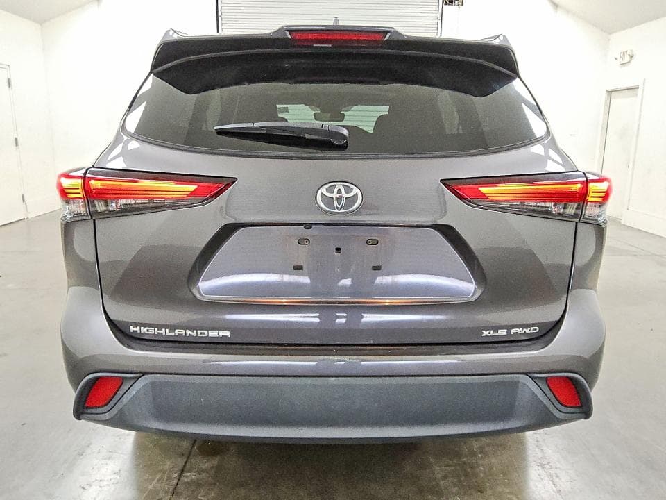 2022 TOYOTA HIGHLANDER XLE 6