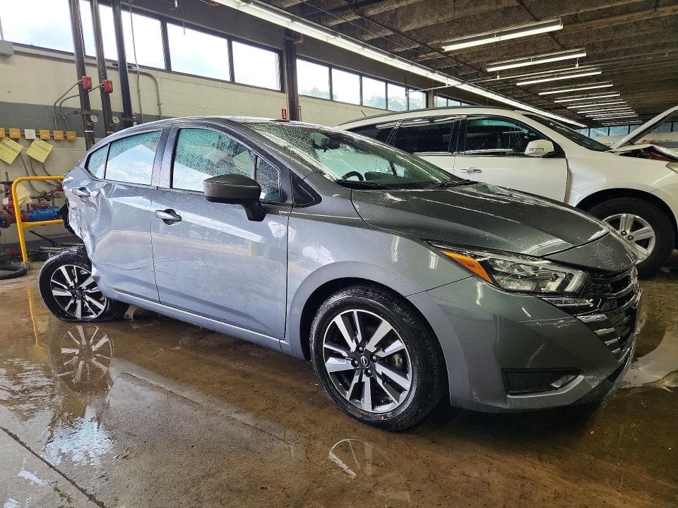 2025 NISSAN VERSA SV 4