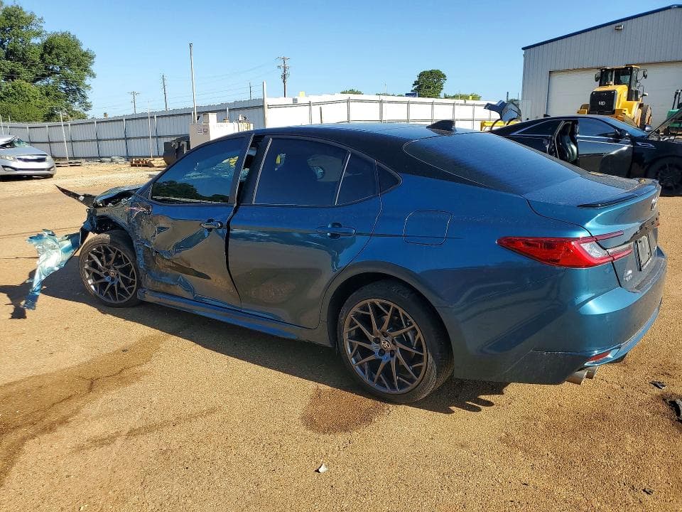 2025 TOYOTA CAMRY XSE 2