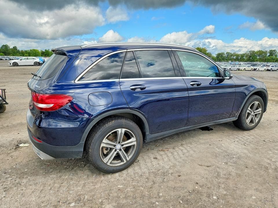 2017 MERCEDES-BENZ GLC 300 4MATIC 3
