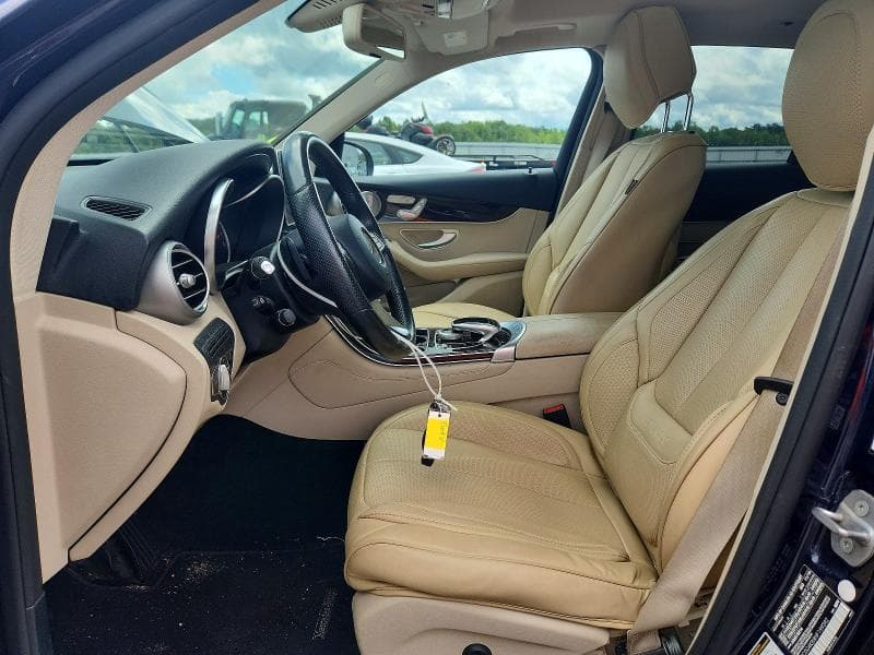 2017 MERCEDES-BENZ GLC 300 4MATIC 7
