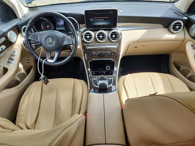 2017 MERCEDES-BENZ GLC 300 4MATIC 8