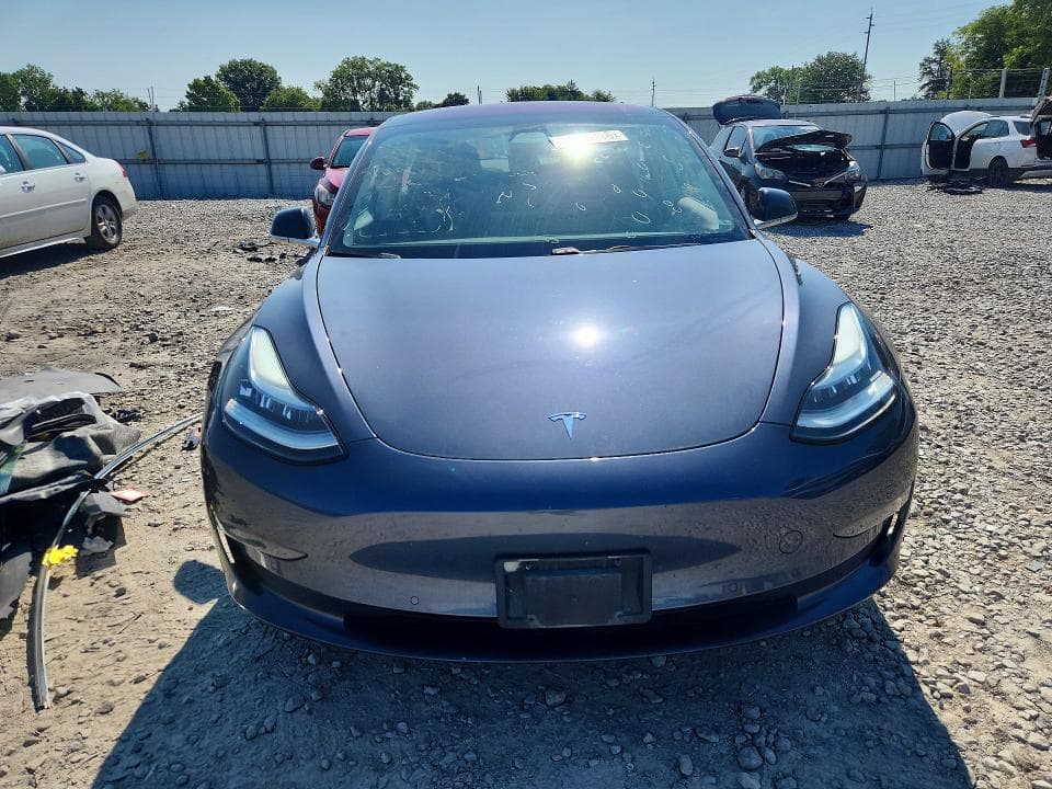 2018 TESLA MODEL 3 5