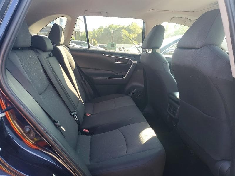 2019 TOYOTA RAV4 XLE 11