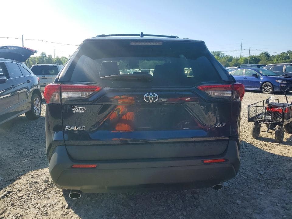 2019 TOYOTA RAV4 XLE 6