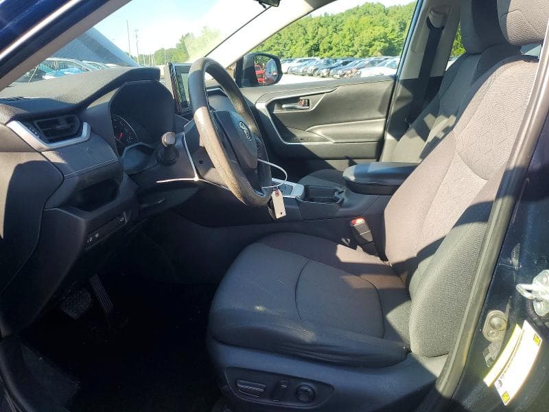 2019 TOYOTA RAV4 XLE 7