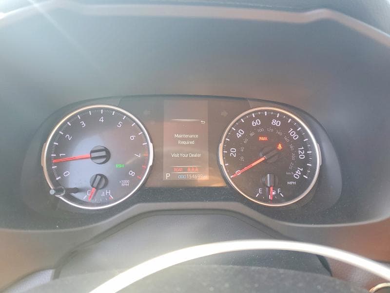 2019 TOYOTA RAV4 XLE 9
