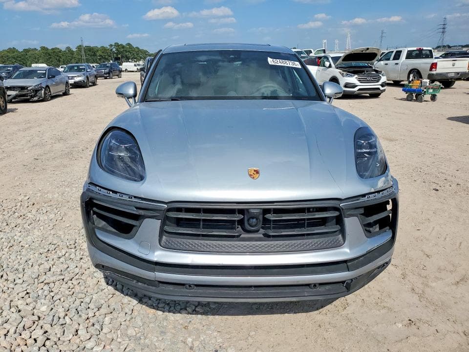 2026 PORSCHE MACAN BASE 5