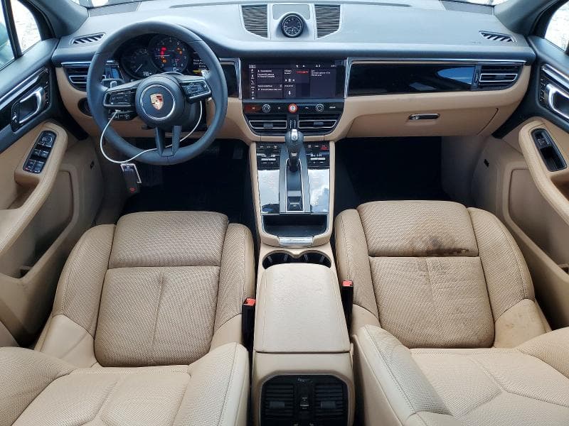 2026 PORSCHE MACAN BASE 8