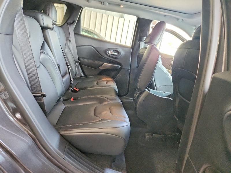 2021 JEEP CHEROKEE LIMITED 10