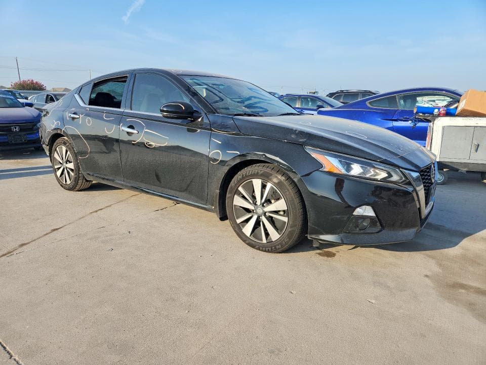 2019 NISSAN ALTIMA SV 4