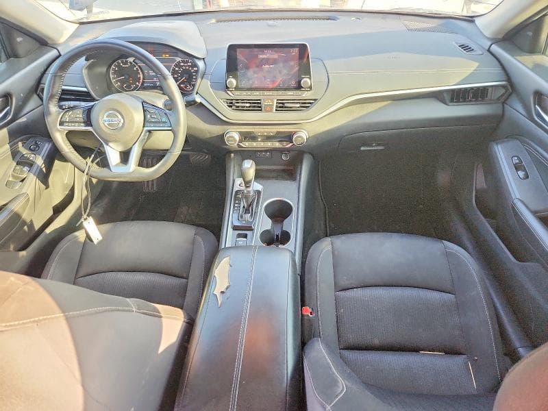 2019 NISSAN ALTIMA SV 8