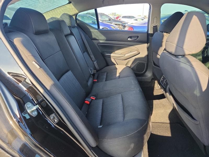 2019 NISSAN ALTIMA SV 10