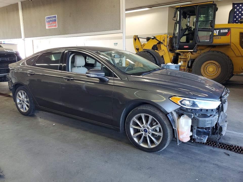 2017 FORD FUSION SE 4