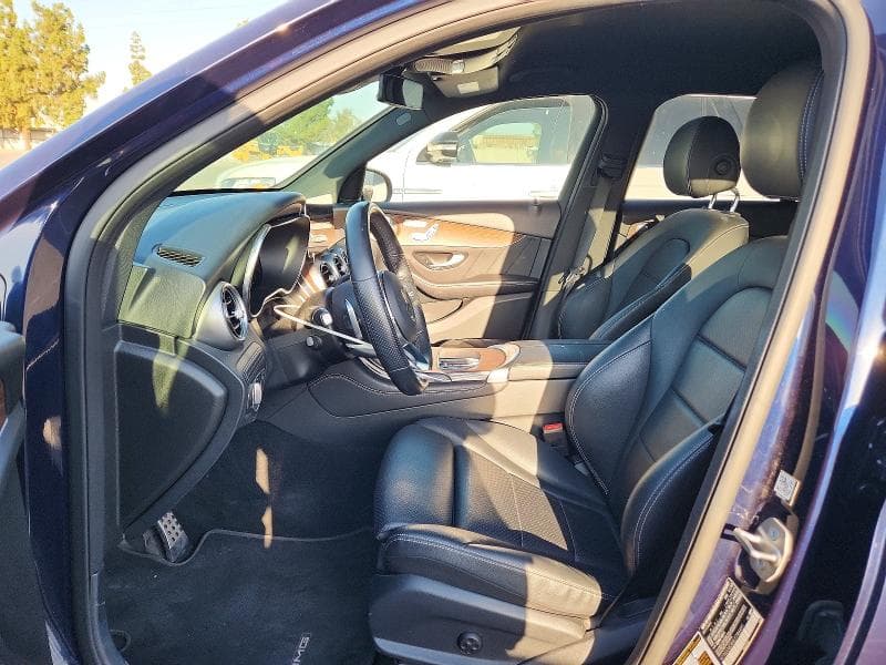 2020 MERCEDES-BENZ GLC 300 7