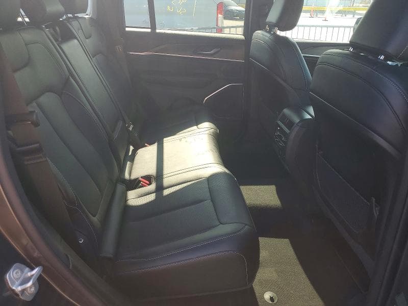 2026 JEEP GRAND CHEROKEE LIMITED 11