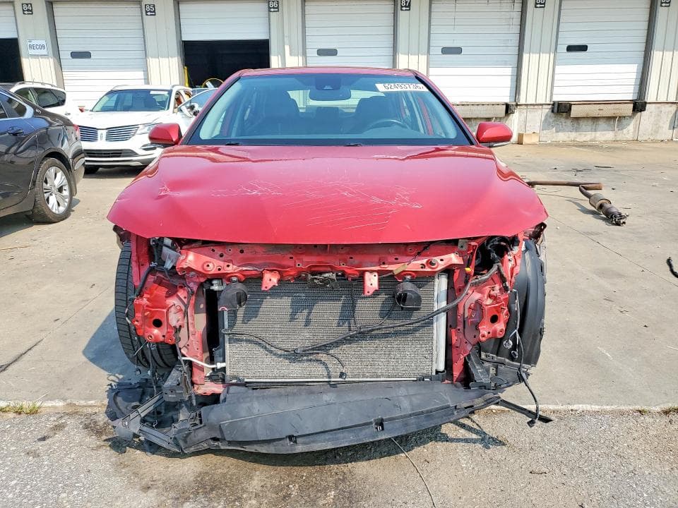 2020 TOYOTA CAMRY SE SE 5