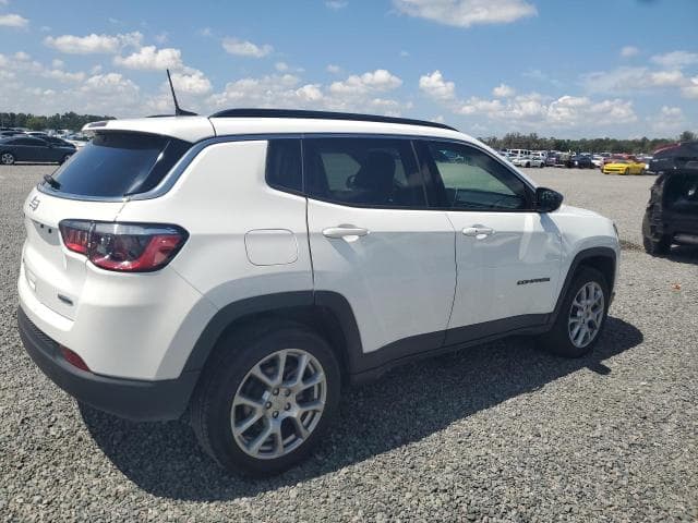 2022 JEEP COMPASS LATITUDE LUX 3