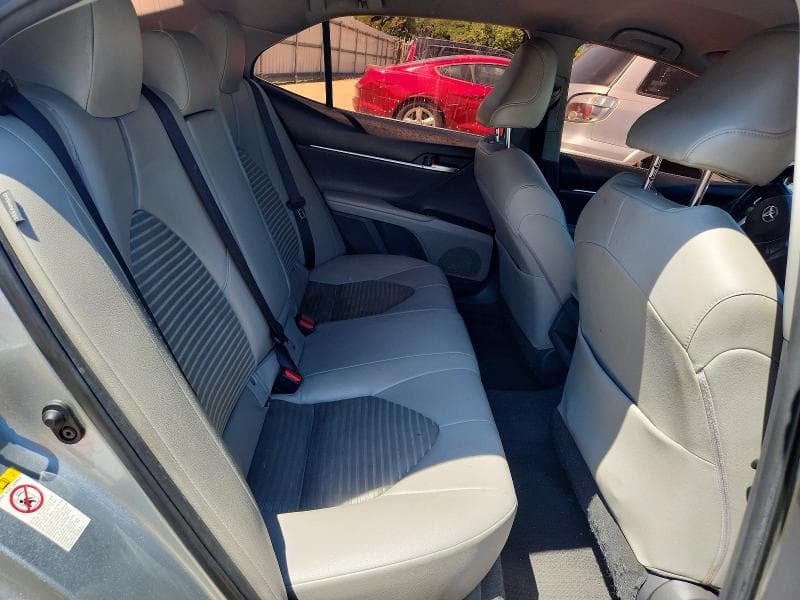 2018 TOYOTA CAMRY SE 10