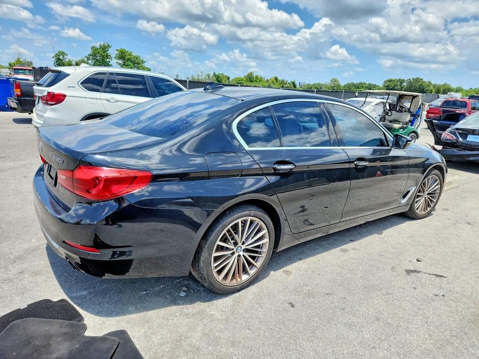 2018 BMW 530 XI 3