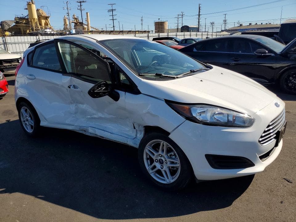 2017 FORD FIESTA SE 4