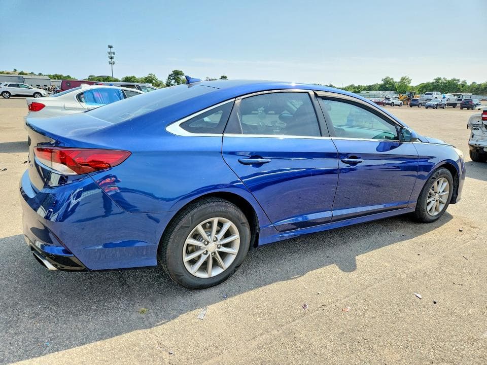 2018 HYUNDAI SONATA SE 3