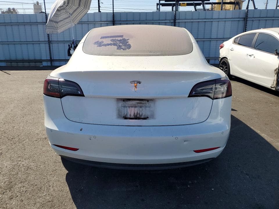 2018 TESLA MODEL 3 6