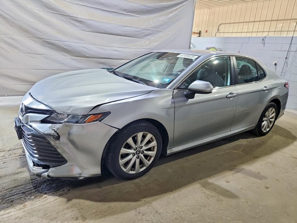 2019 TOYOTA CAMRY LE - 1
