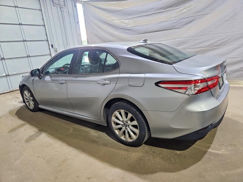 2019 TOYOTA CAMRY LE 2