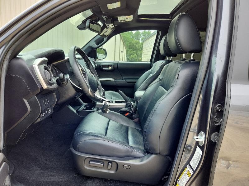 2023 TOYOTA TACOMA LIMITED 7