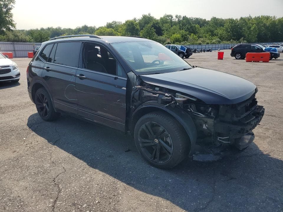 2023 VOLKSWAGEN TIGUAN SE R-LINE BLACK 4